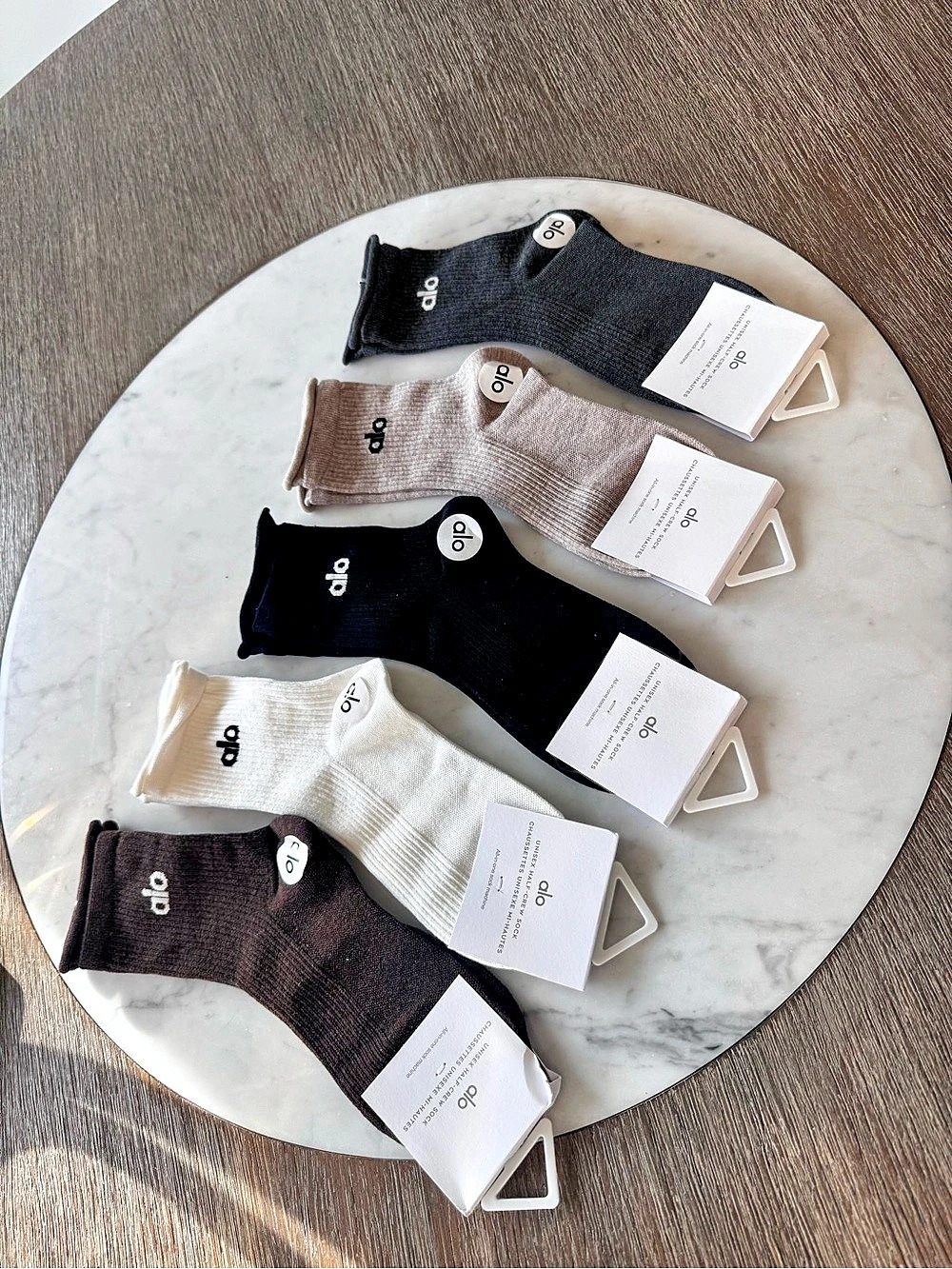 Alo Unisex Crew Socks 5-Pair Crew Socks Black & Brown NWT